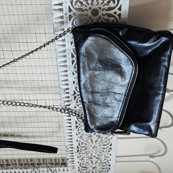 Hobo International Leather Chain Foldover Crossbody Bag Purse - Picture 1 of 16